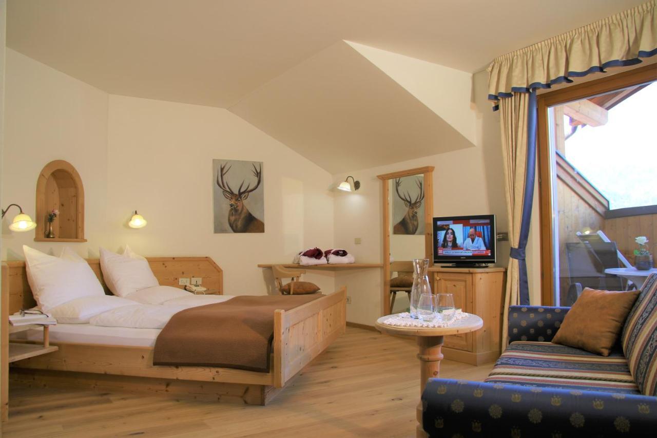 Hotel Alpenrose Dolomites لا فالي المظهر الخارجي الصورة