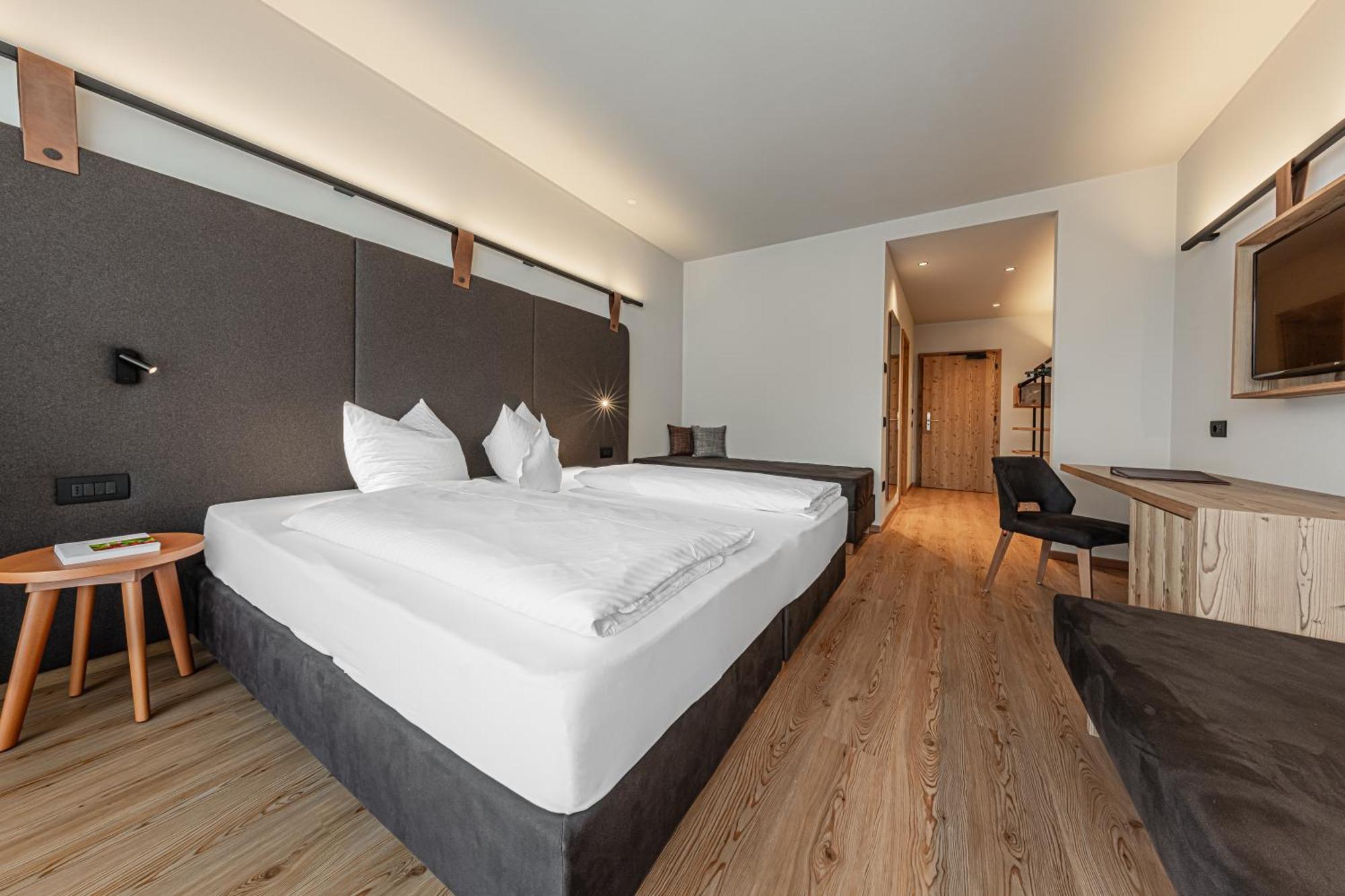 Hotel Alpenrose Dolomites لا فالي المظهر الخارجي الصورة
