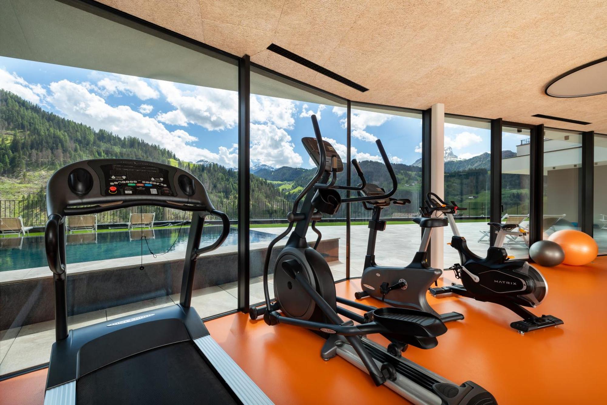 Hotel Alpenrose Dolomites لا فالي المظهر الخارجي الصورة