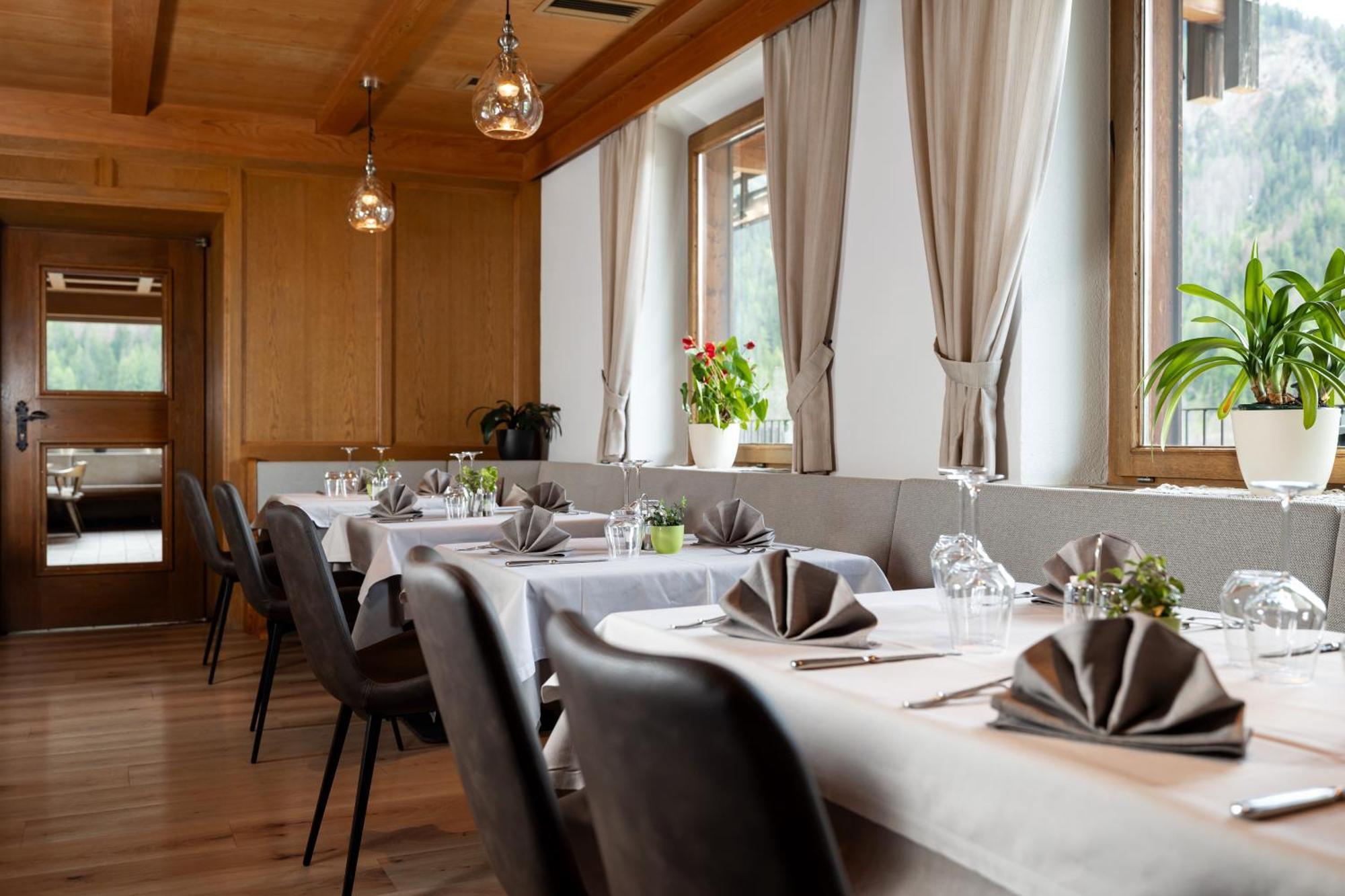 Hotel Alpenrose Dolomites لا فالي المظهر الخارجي الصورة